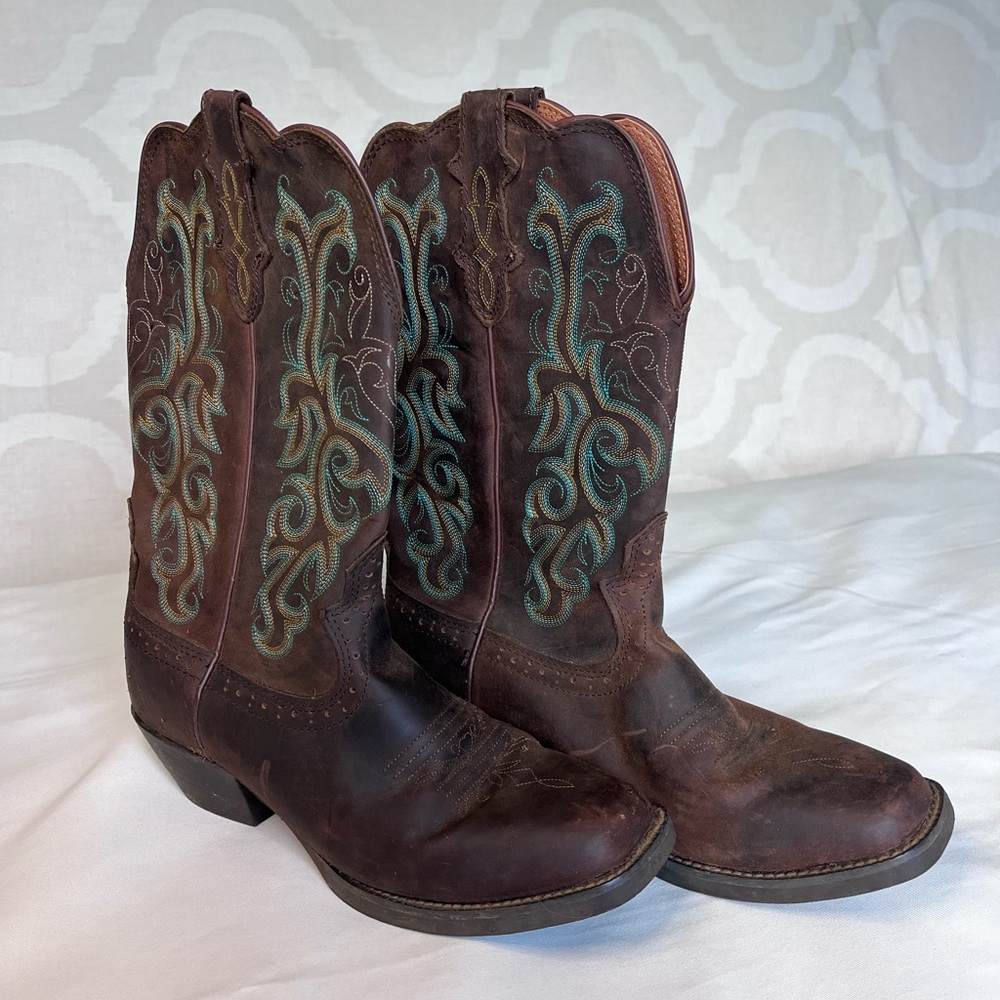 Justin Boots Women’s “9B” Brown with Teal Accents